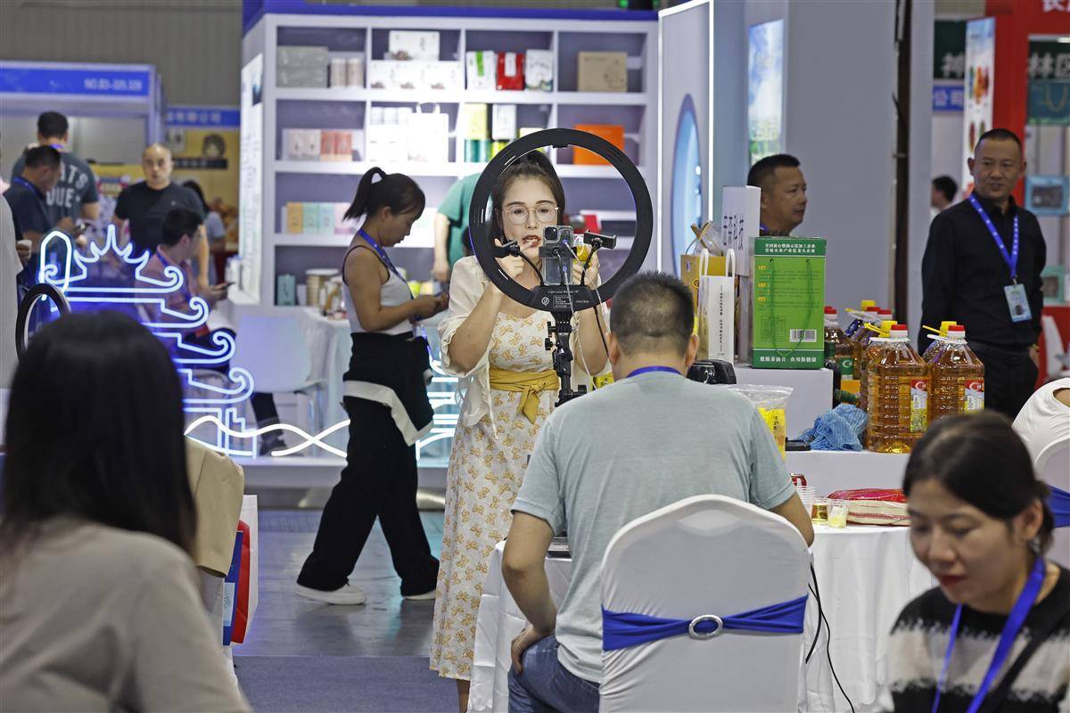 棋牌乐游戏中心
